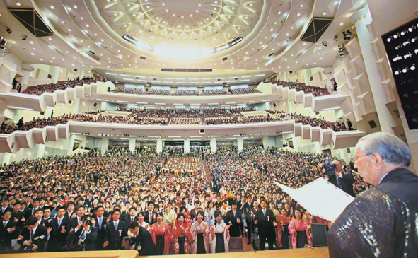 Seikyo Shimbun, 1o e 2 abr. 2021, sensei na Universidade Soka