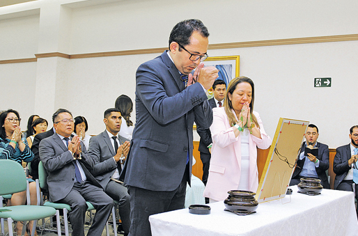 Oferecimentos de orações pela memória de Ikeda sensei na mesma atividade
