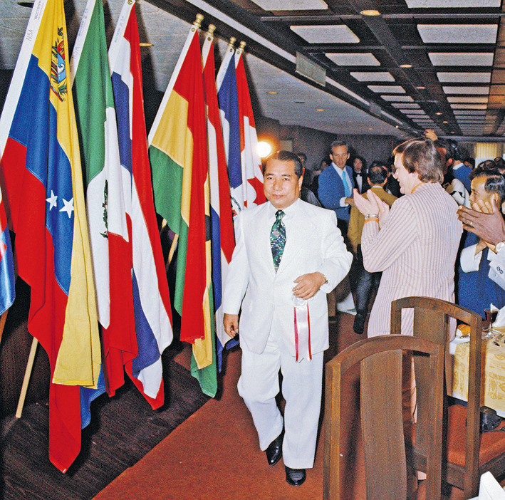 Ikeda sensei participa da Conferência Mundial para a Paz (ilha de Guam, 26 jan. 1975)