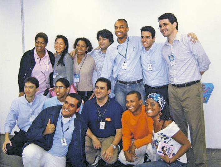 Com companheiros da Juventude Soka em 3 de maio de 2009